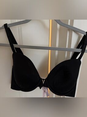 Victoria’s Secret Black Bombshell Push-Up Bra Sz 32DD